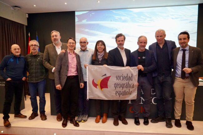 EXPEDICION MAR DE HIELO AVENTURA DEPORTE SG INGENIEROS PROJECTS